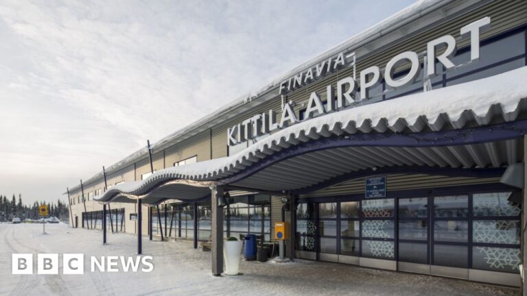 Thousands of tourists stranded in Lapland as cold grounds flights