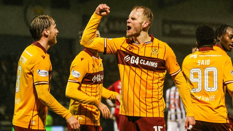 PAISLEY, SCOTLAND - FEBRUARY 21: Motherwell's Eythor Bjorgolfsson (R) celebrates after scoring to make it 5-0 during a William Hill Premiership match between St Mirren and Motherwell at the SMiSA Stadium, on February 21, 2026, in Paisley, Scotland. (Photo by Craig Foy / SNS Group)