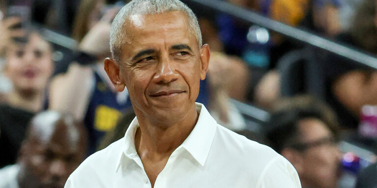 Barack Obama Says Aliens Are Real, But Not Being Kept in Area 51 | Aliens, Barack Obama | Celebrity News and Gossip | Entertainment, Photos and Videos