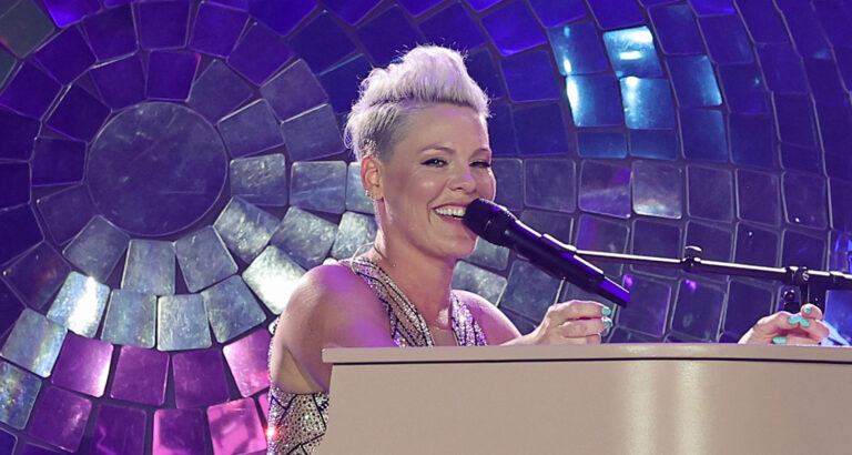Pink to Serve as Special Guest Host of ‘The Kelly Clarkson Show’ for Week in March | Kelly Clarkson, Pink | Celebrity News and Gossip | Entertainment, Photos and Videos