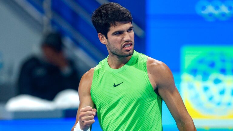 Qatar Open: Carlos Alcaraz and Jannik Sinner into quarter-finals with straight-sets victories | Tennis News