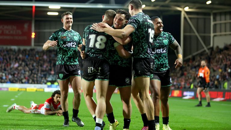 Leigh Leopards went well on the left edge against St Helens