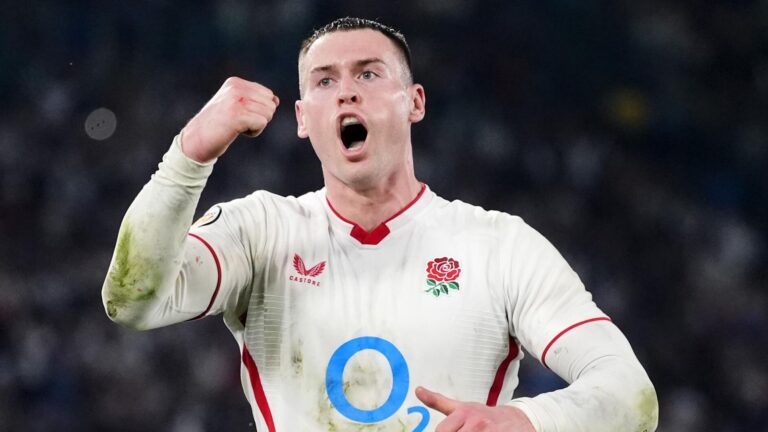 Tom Roebuck: England’s Six Nations loss to Italy was heartbreaking but squad still back Steve Borthwick ahead of France game | Rugby Union News
