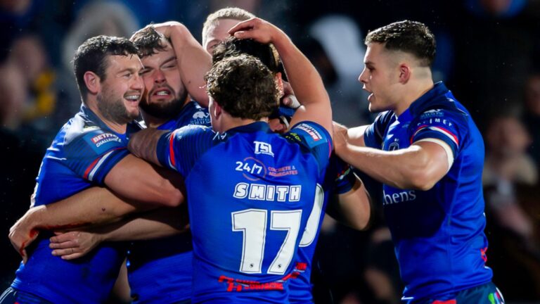 Wakefield beat Leeds in Challenge Cup after power outage as Wigan win