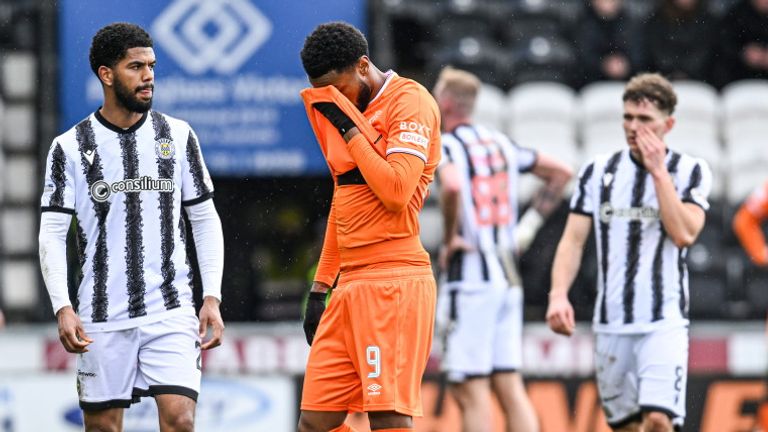 Youssef Chermiti missed a golden chance for Rangers at St Mirren 