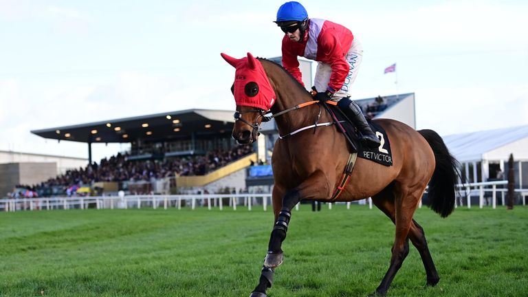 Envoi Allen and Darragh O'Keeffe win the Grade 1 Betvictor Steeplechase. (Photo HEALY RACING)
