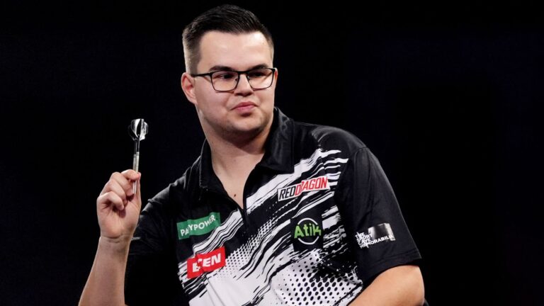Premier League Darts: Gian van Veen withdraws from Night Seven in Dublin due to kidney stones | Darts News