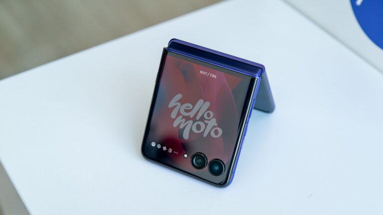 Motorola’s $1,499 Razr Ultra 2026 is the perfect example of why we don’t need new phones every year