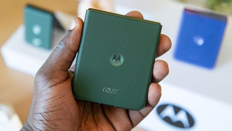 Which Motorola Razr Plus 2026 color should you buy?