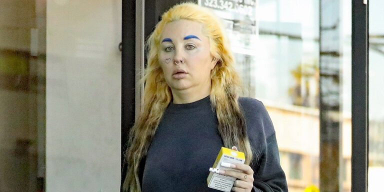 Amanda Bynes is Back to Blonde Just 1 Week After Debuting Dark Hair | Amanda Bynes, Candid Photos | Celebrity News and Gossip | Entertainment, Photos and Videos