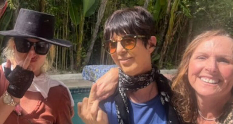 Britney Spears Hangs Out With Diane Warren & Molly Shannon on Easter Sunday | Britney Spears, Diane Warren, Molly Shannon | Celebrity News and Gossip | Entertainment, Photos and Videos