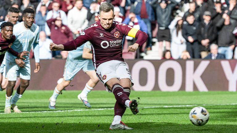Hearts' Lawrence Shankland scores from the penalty spot to make it 2-1 against Motherwell