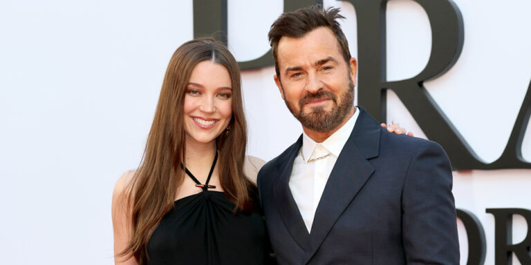 Justin Theroux & Wife Nicole Brydon Bloom Hit ‘The Devil Wears Prada 2′ Premiere Red Carpet 3 Days After Announcing Birth of First Child | Justin Theroux, Movies, Nicole Brydon Bloom, The Devil Wears Prada 2 | Celebrity News and Gossip | Entertainment, Photos and Videos