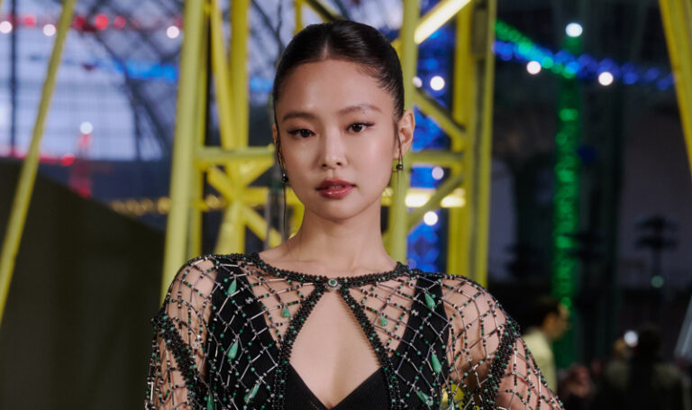 What’s the Pablo Escobar Song? Why TikTok Stars Are Walking to Jennie’s ‘Dracula’ Remix | Jennie, Kevin Parker, Lyrics, Music, Tame Impala | Celebrity News and Gossip | Entertainment, Photos and Videos