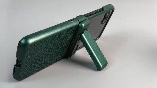 Best Motorola Razr Ultra 2026 cases and screen protectors