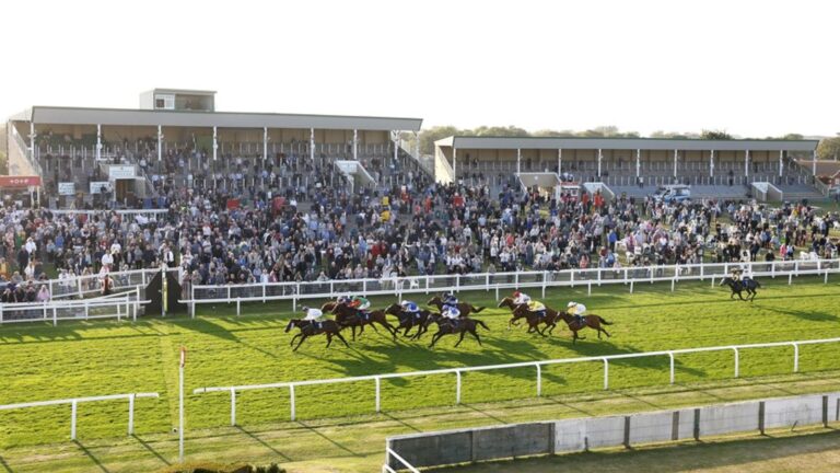 Today on Sky Sports Racing: Kinswoman and Almaty Star clash in Yarmouth sprint showdown | Racing News