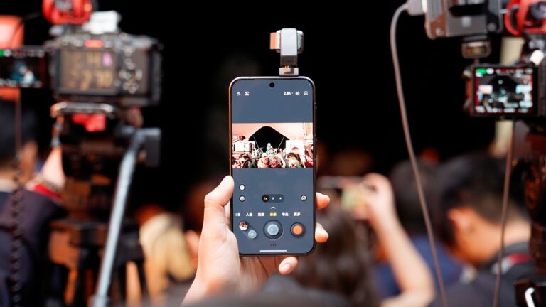 Honor just gave us a clearer idea of when its Robot Phone is coming