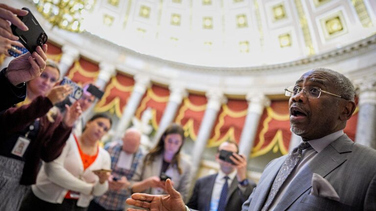 'Cowardly': Democrats Criticize House Republicans for Abruptly Canceling War Powers Vote