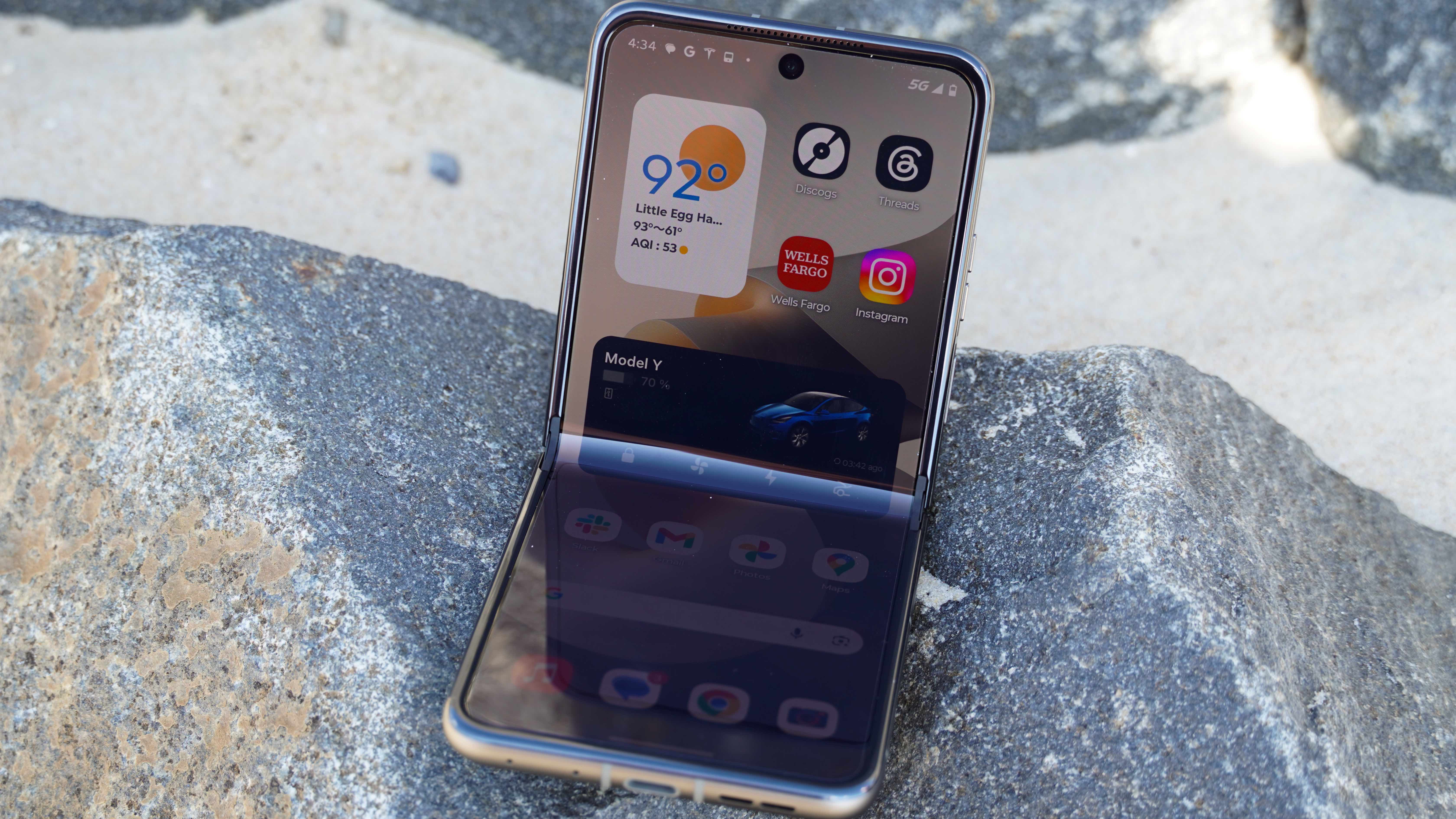 The Motorola Razr 2026 in the Pantone Hematite colorway.
