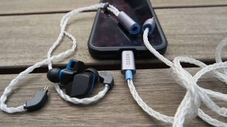 I gave up my Bluetooth earbuds and went wired for three weeks. Here’s what happened!