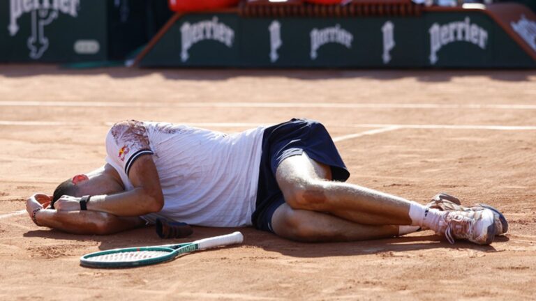 French Open: Jakub Mensik fumes at ‘insane’ playing conditions after collapsing at scorching Roland-Garros | Tennis News