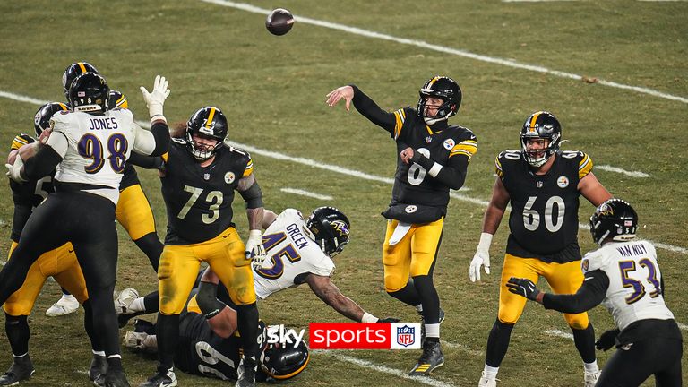 Pittsburgh Steelers quarterback Aaron Rodgers