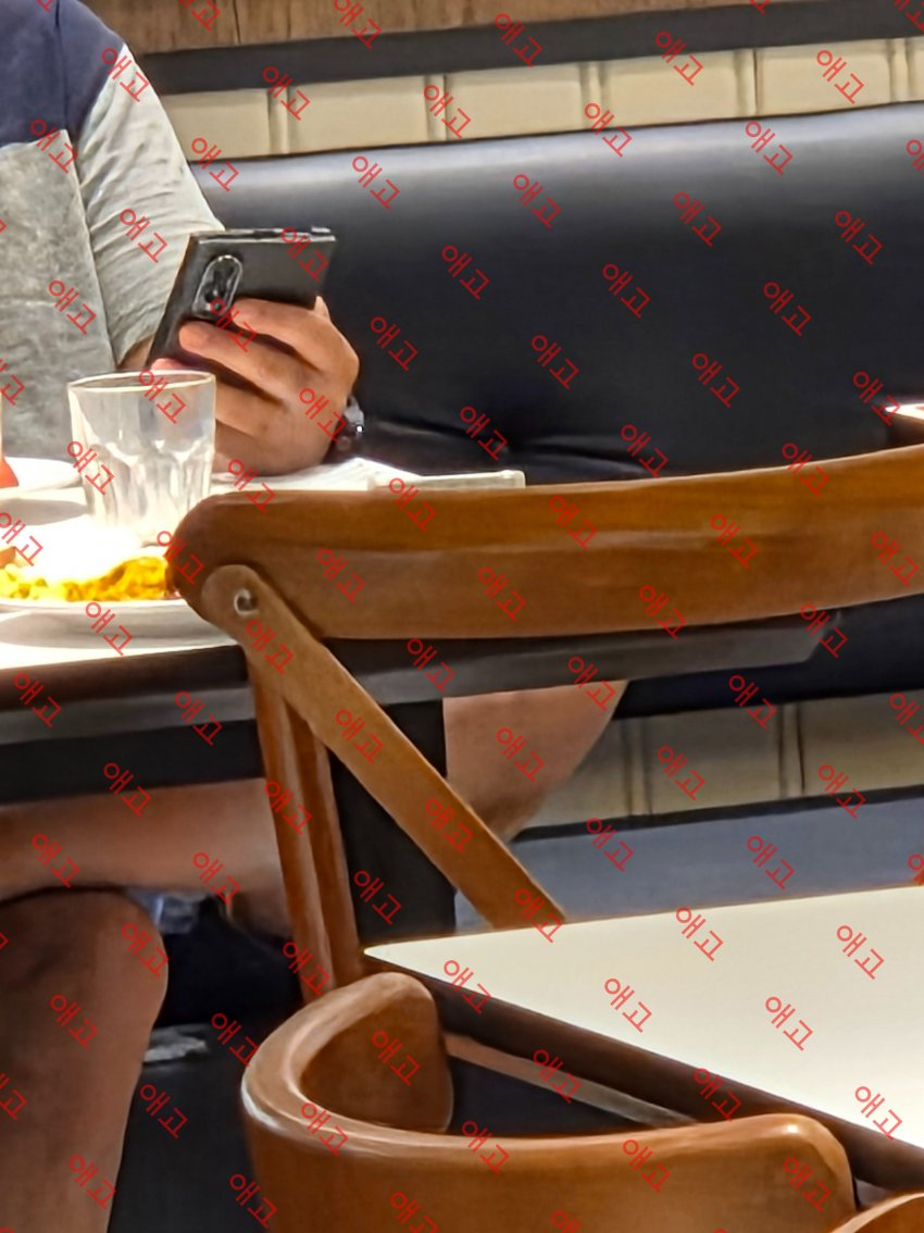 Galaxy Z Fold 8 Wide spotted in a man's hand at a restaurant