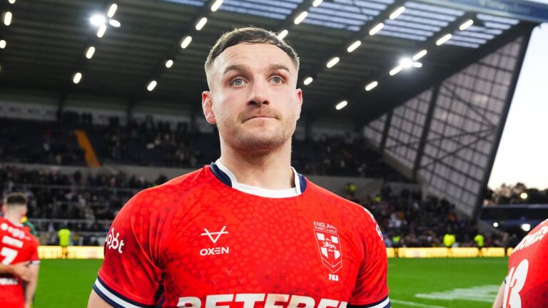 Matty Lees: St Helens captain and England star signs for new NRL franchise Papua New Guinea Chiefs from 2028 | Rugby League News