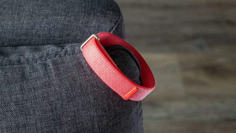 Google opens the Fitbit Air to creativity: now you can make your own bands