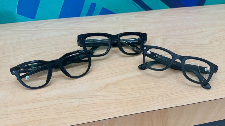 Update alert: Meta’s Ray-Ban Display gets Palm Unlock, real-time call captions