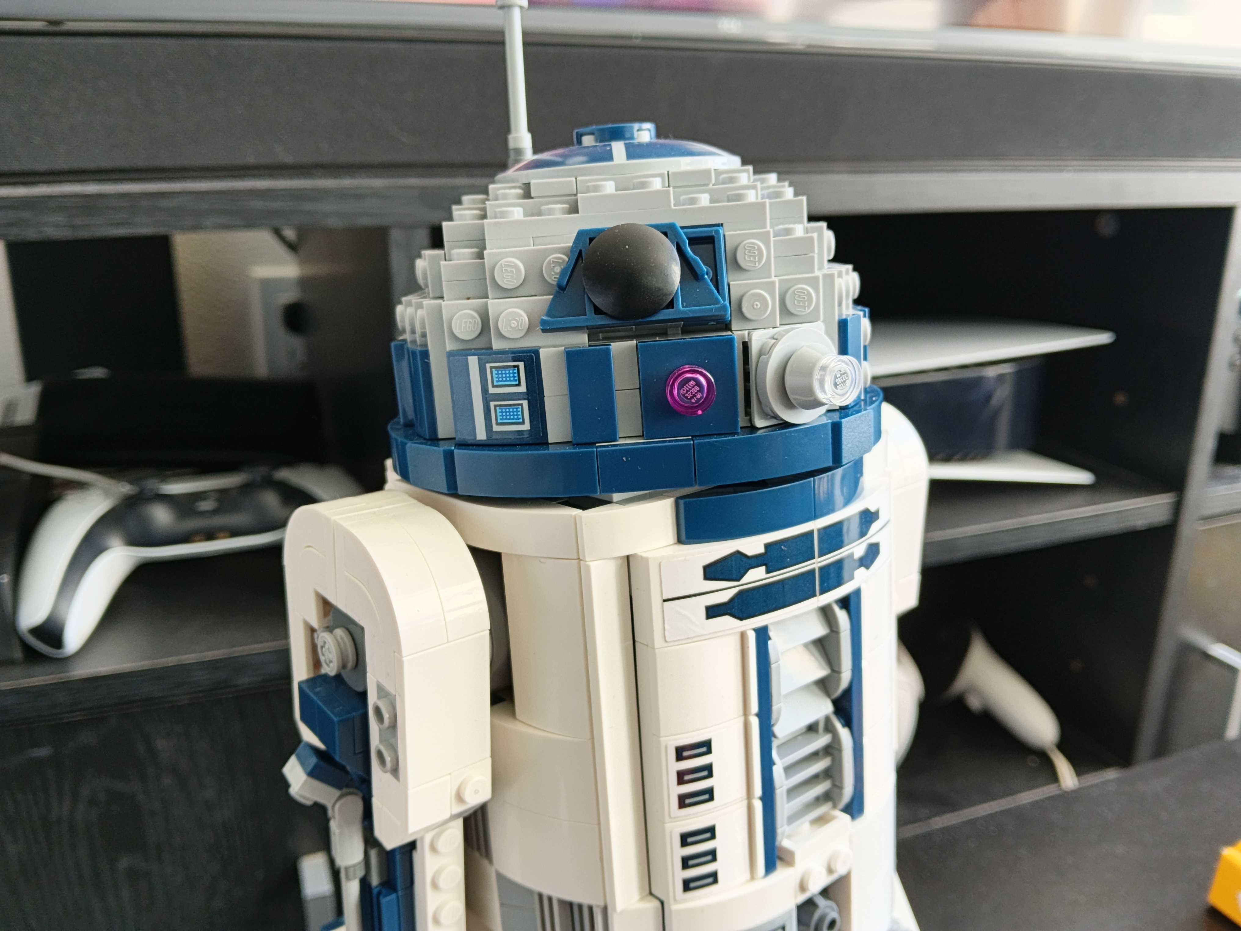 A Lego R2-D2