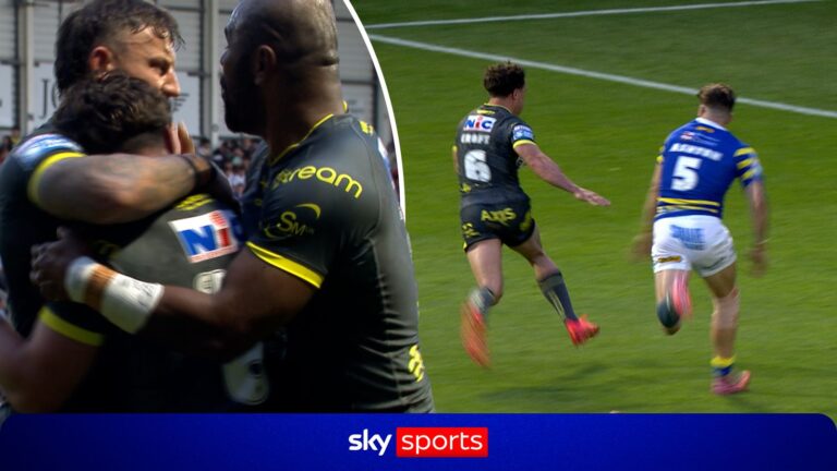 Handley breaks Wolves line and finds Croft to extend Rhinos lead!