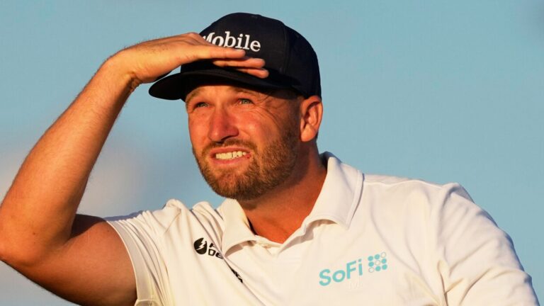 US Open: Wyndham Clark takes big lead into final day after Scottie Scheffler boosts Grand Slam hopes at Shinnecock Hills | Golf News
