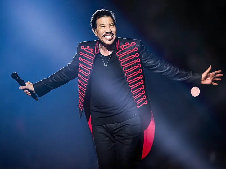 0822-Lionel-Richie-Through-The-Years-PRIMARY
