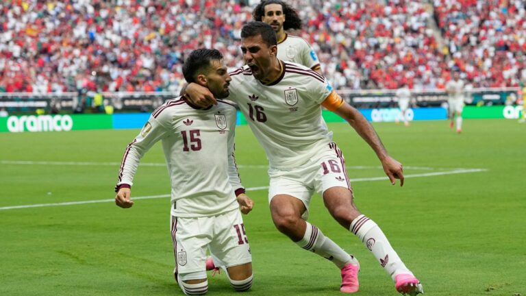 Uruguay 0 – 1 Spain