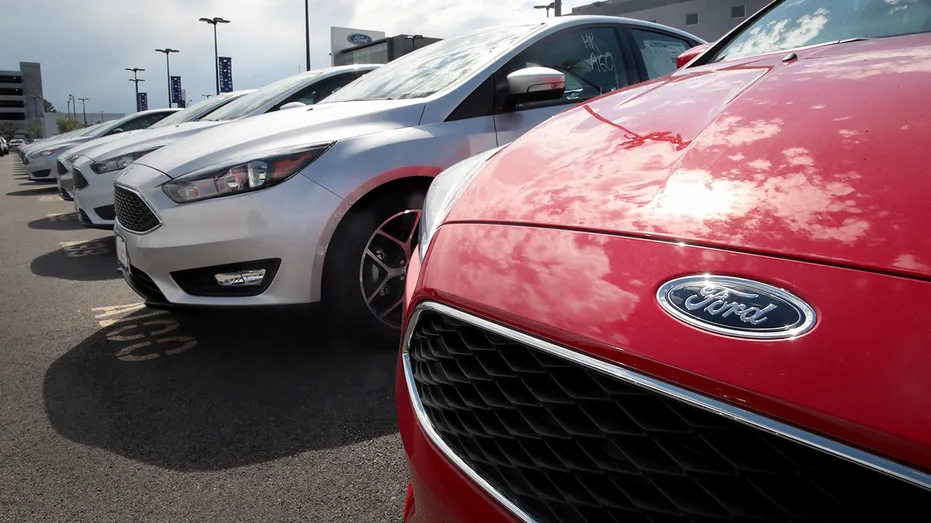 Ford Focus cars at a dealership