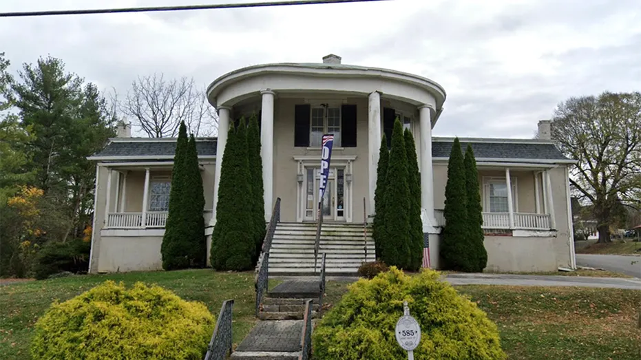 Virginia octagon home