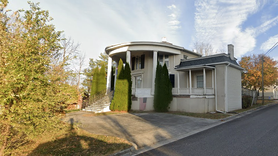 Virginia octagon home