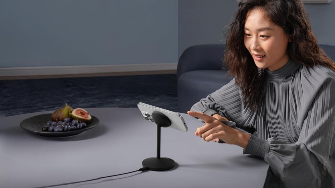 Anker MagGo 15W Qi2 Wireless Charger Stand