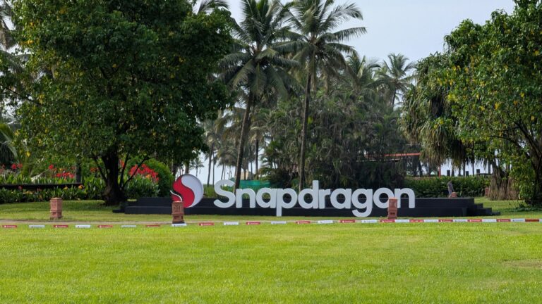 Reach the Summit: Qualcomm’s Snapdragon event is set for September