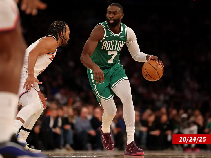jaylen brown sub getty swipe