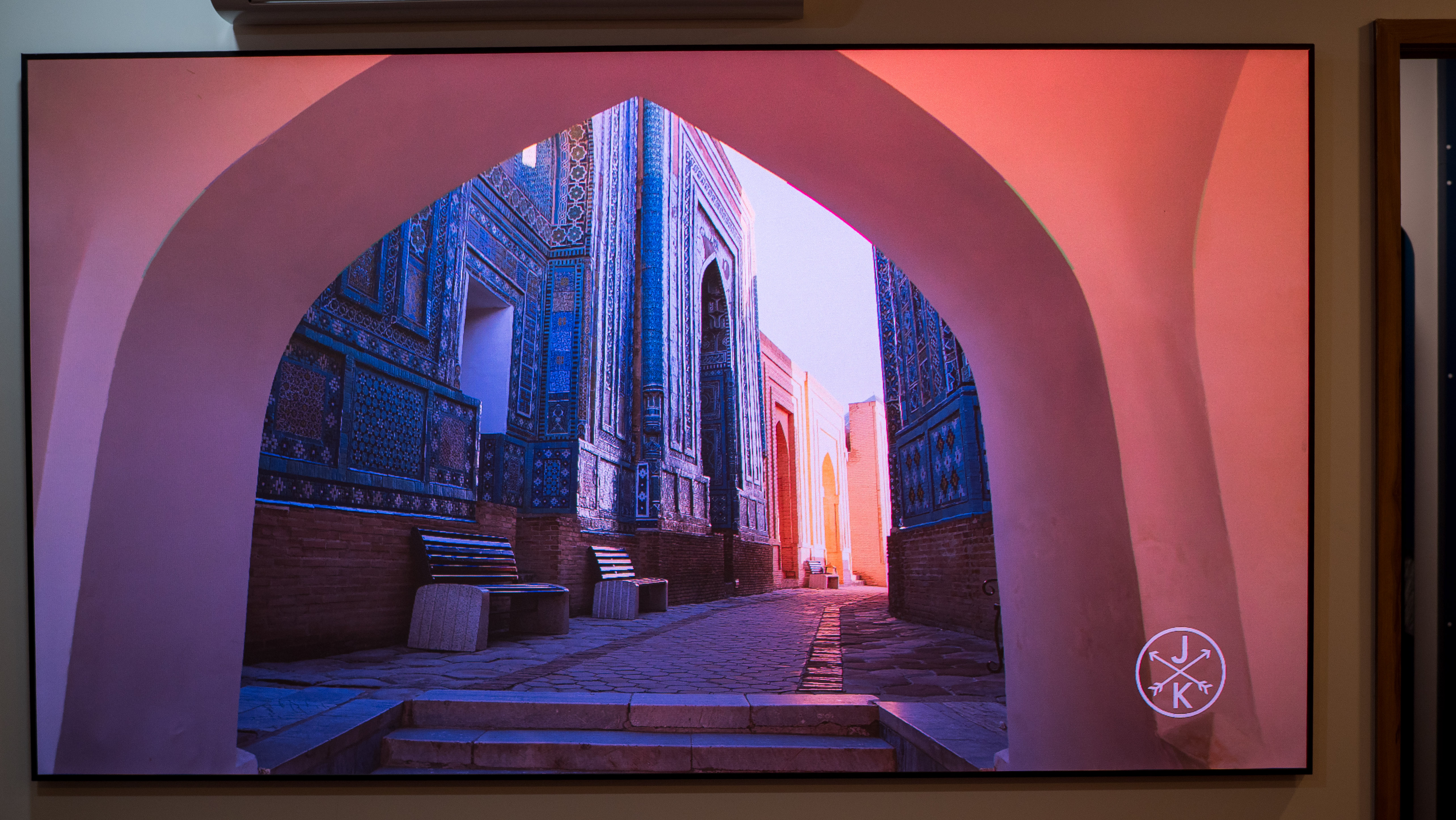XGIMI Horizon 20 Max 4K laser projector on a 100-inch ALR panel