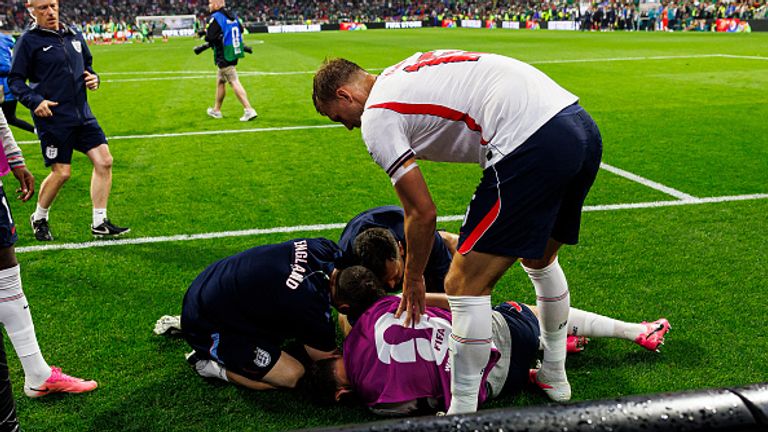 Thomas Tuchel has said Jordan Henderson has suffered a 'serious' wrist injury during the celebrations of England's win over Mexico