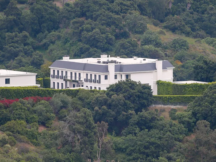 jennifer lopez beverly hills mansion getty 1