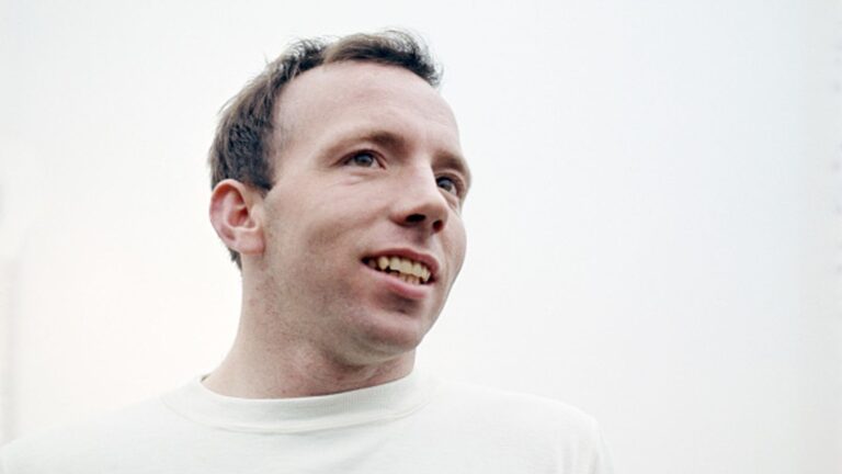 Nobby Stiles: Former Man Utd midfielder and England World Cup winner’s death linked to heading footballs, coroner rules | Football News