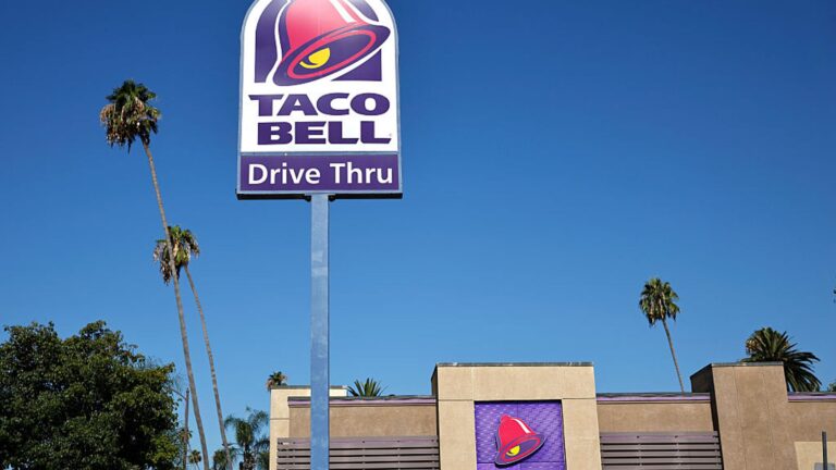 Taco Bell's Shredded Lettuce Linked to Cyclospora Parasite Outbreak