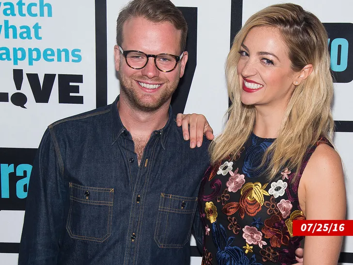 Abby Elliott Bill Kennedy sub getty 2