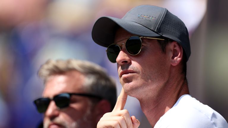 Andy Murray watched on as Draper continued his preparation for Wimbledon