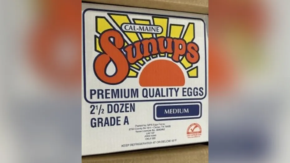 Cal-Maine Sunups egg box label