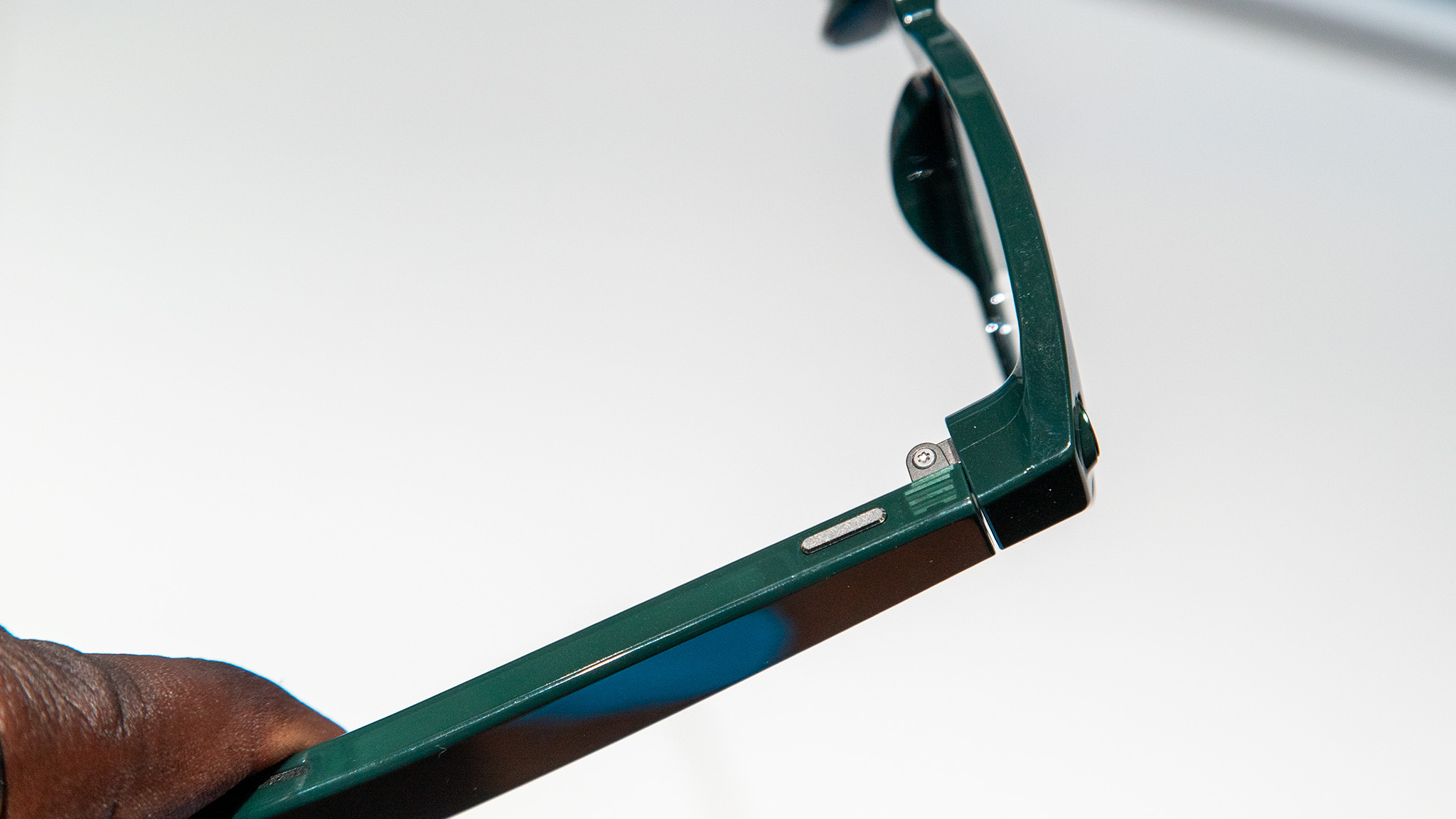 Hands-on with Samsung Glasses with Warby Parker and Gentle Monster styles